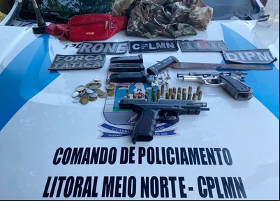 Material apreendido na ação policial
