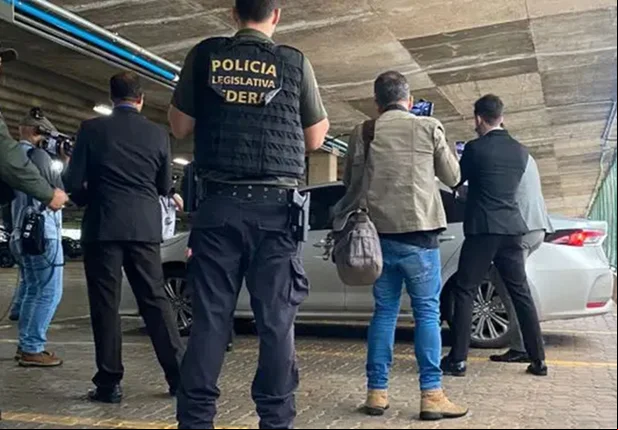 Polícia Federal após realizar busca no gabinete de Ramagem