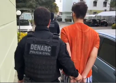 Prisão durante operação do DENARC em Teresina