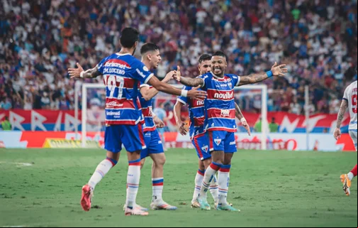 Fortaleza goleou o Bahia no Castelão