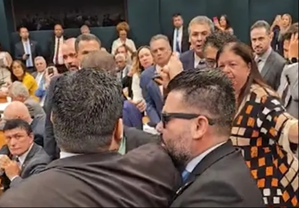 Confusão em comissão na Câmara dos Deputados