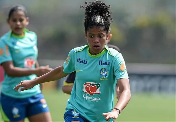 Yngrid Piauí, atacante piauiense que atua na Seleção Brasileira Sub-17
