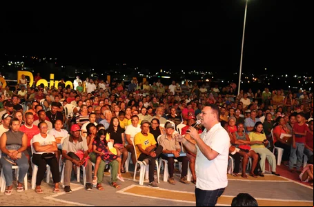 Prefeito Rogério Castro no lançamento do programa de regularização fundiária