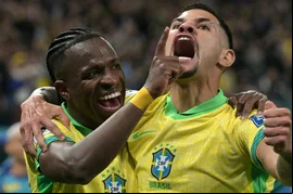 Brasil vence Paraguai e garante vaga para a Copa do Mundo