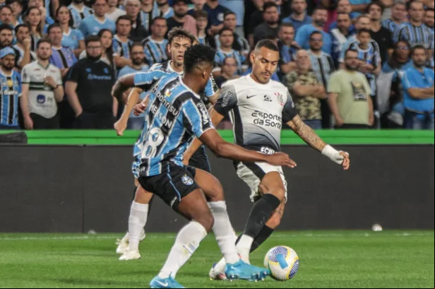 Grêmio x Corinthians: onde assistir, possíveis escalações e horário