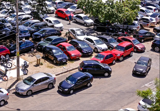 Estacionamento irregular no TJ